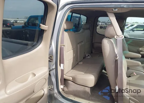 2000 Toyota Tundra Ltd V8 z USA, uszkodzony, nr VIN 5TBRT381XYS028936